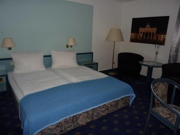 Hotel Novostar Гьотинген Екстериор снимка