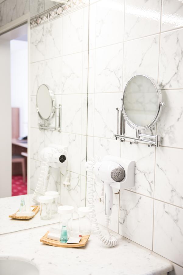 Hotel Novostar Гьотинген Екстериор снимка