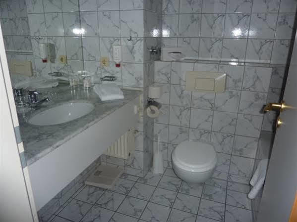 Hotel Novostar Гьотинген Екстериор снимка