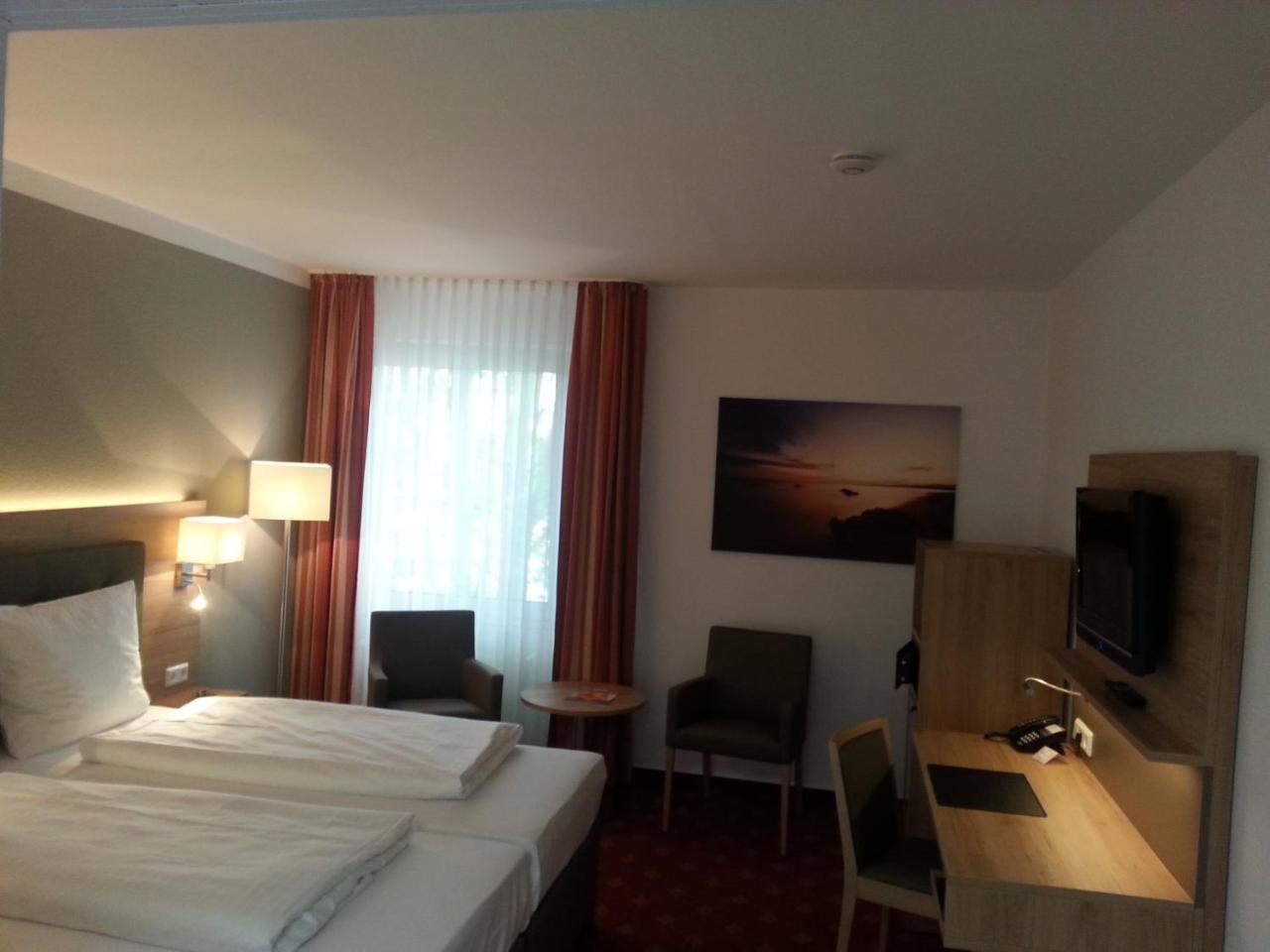 Hotel Novostar Гьотинген Екстериор снимка